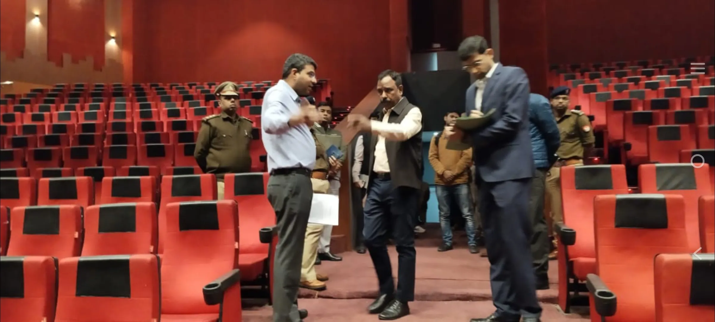 दुकानों का आवंटन