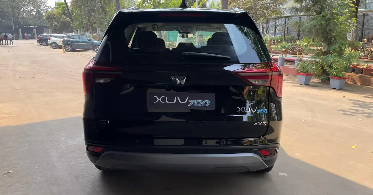 XUV 3
