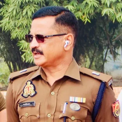 अइइइ