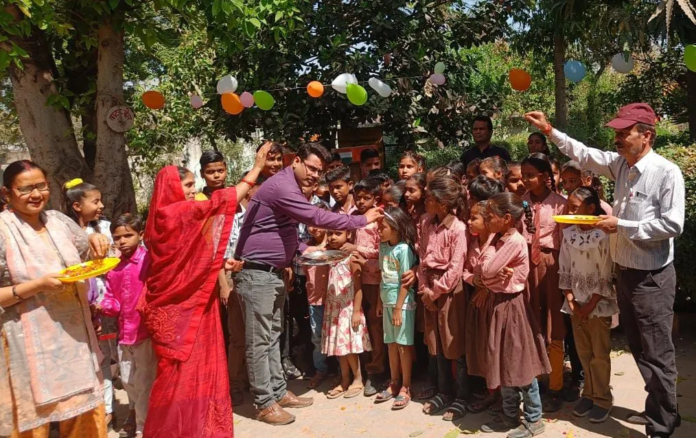 स्कूल चलो अभियान