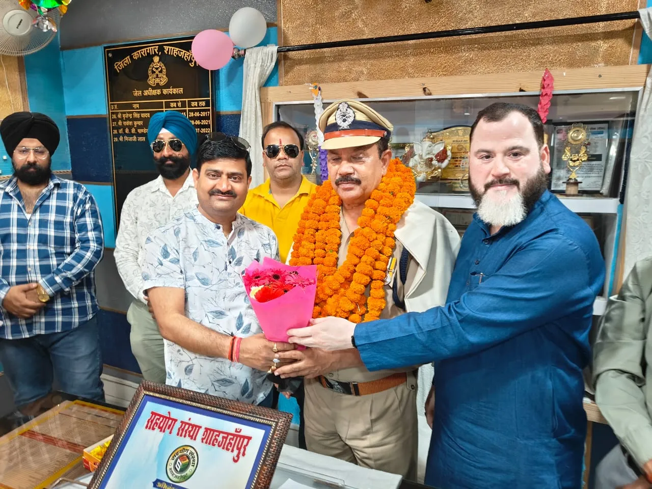 मिजाजी लाल को मिला प्रमोशन का तोफा 