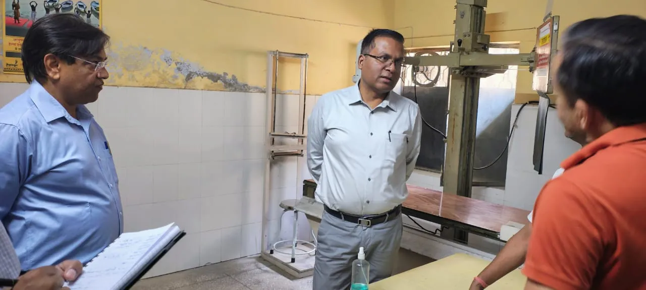 डीएम ने किया निलंबित 