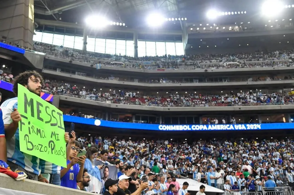 69,456 fans at the ground to watch Messi's Argentina vs Ecuador Copa America Quarter-finals - sportzpoint.com