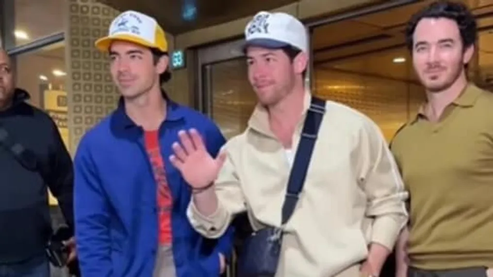 (L-R) Joe Jonas, Nick Jonas and Kevin Jonas were spotted at the Mumbai airport.
