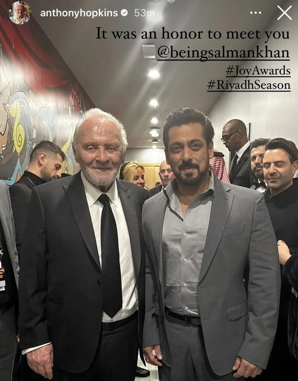 Anthony Hopkins 'honoured' to meet Salman Khan, shares photo from Joy  Awards - The Hindu