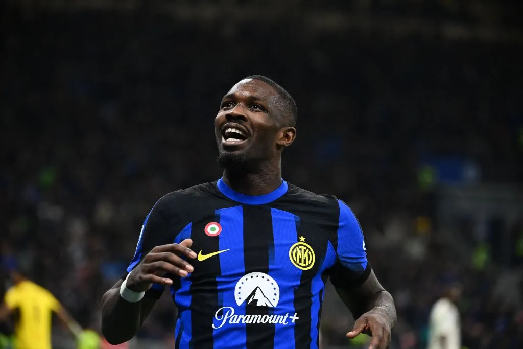 Who is leading the 2024-25 European Golden Boot race? - sportzpoint.com