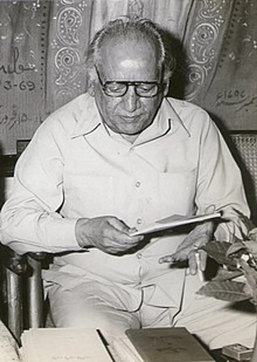 Faiz Ahmad Faiz - Wikipedia