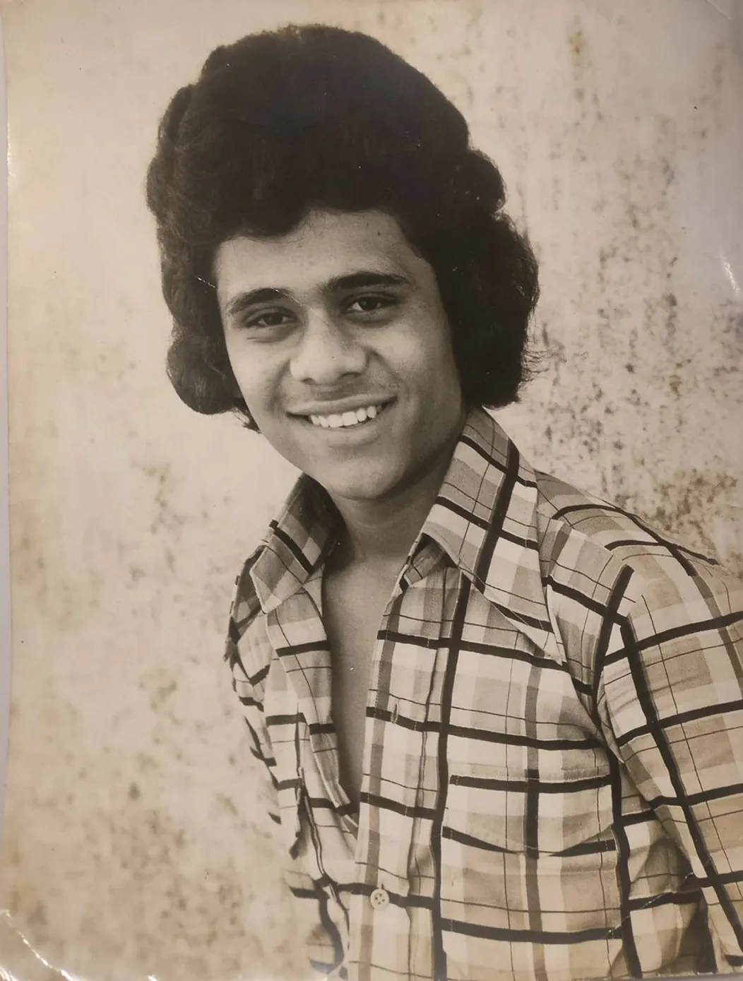 Anees Bazmee on X: "Seeing myself in my teens... aaj kal sab kehte hai isko  'THROWBACK' https://t.co/PgrO8qLr19" / X