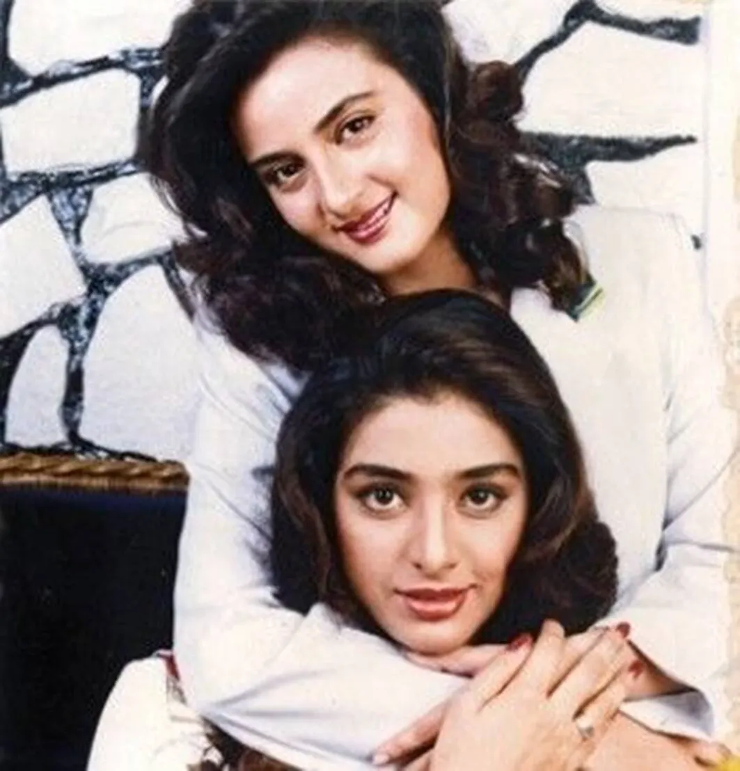 Muslim Actress Hindu Huband: Tabu And farah naaz fell in love with Married  Actors, one did two nikaah, other remains unmarried - हिंदू एक्टर्स को दिल  दे बैठी थीं दोनों बहनें, बड़ी