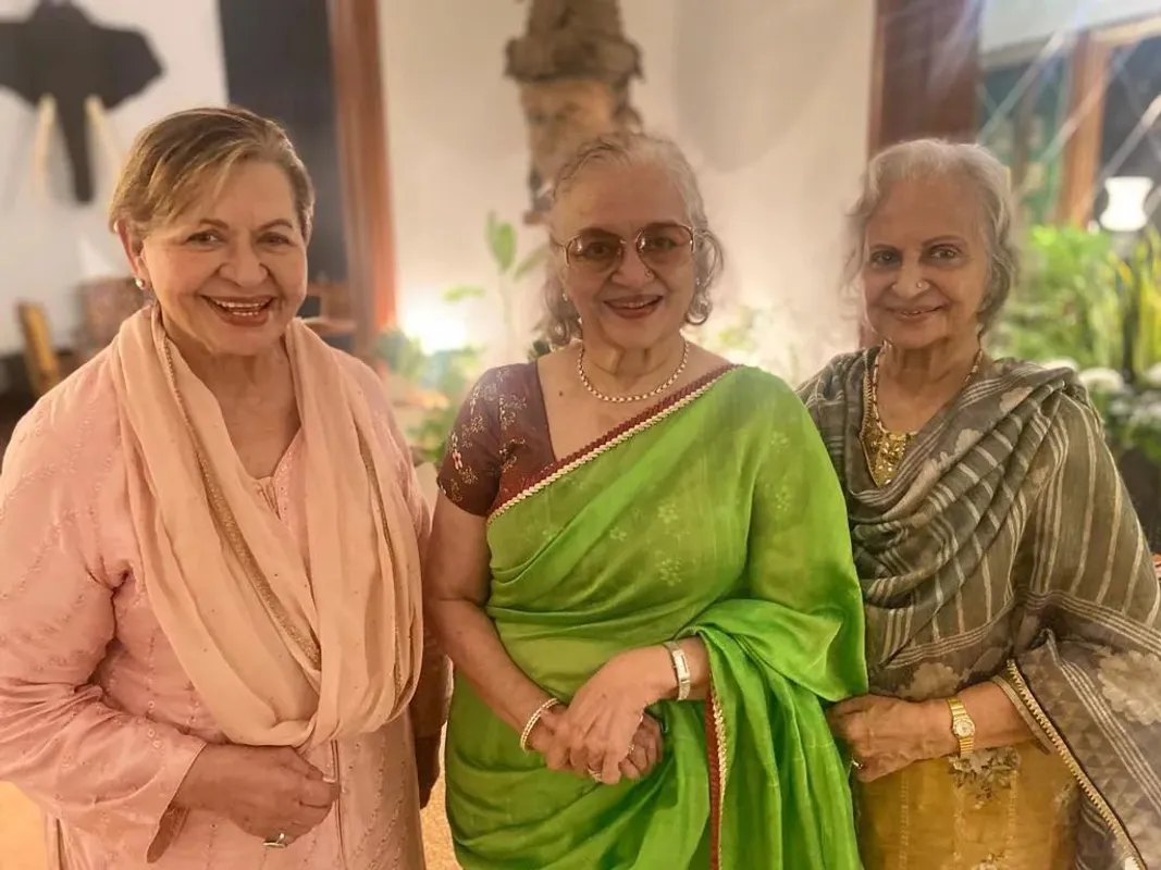 Helen Asha Parekh Waheeda Rehman Srinagar Vacation Photos | Jammu Kashmir |  हेलन और वहीदा संग कश्मीर वेकेशन पर निकलीं आशा पारेख: श्रीनगर में हाउसबोट की  सैर की, एक-दूसरे को ...