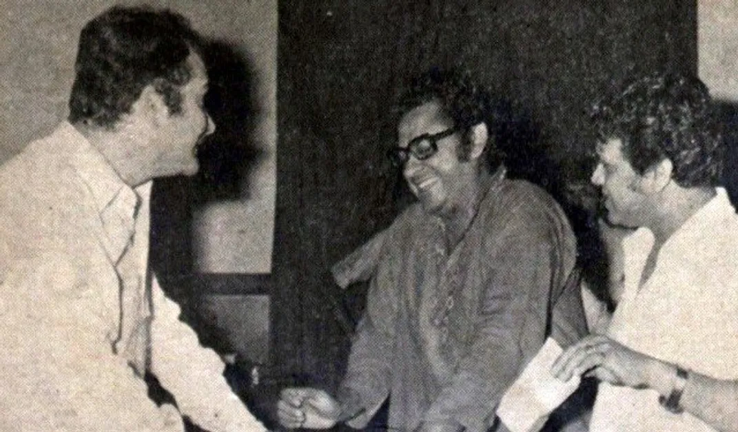 Shankar Jaikishan : The Maestro of the Millennium on X: "#KishoreKumar  sharing a joke with #Jaikishan of #ShankarJaikishen duo & Randhir Kapoor in  the recording studio https://t.co/0YgAEE2VoT" / X