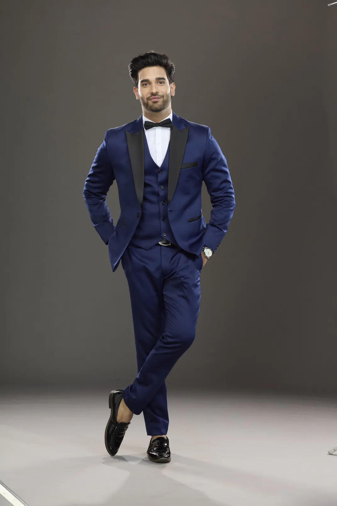Enter Neel Paranjape played by Abhishek Malik in Zee TV's Jamai No. 1