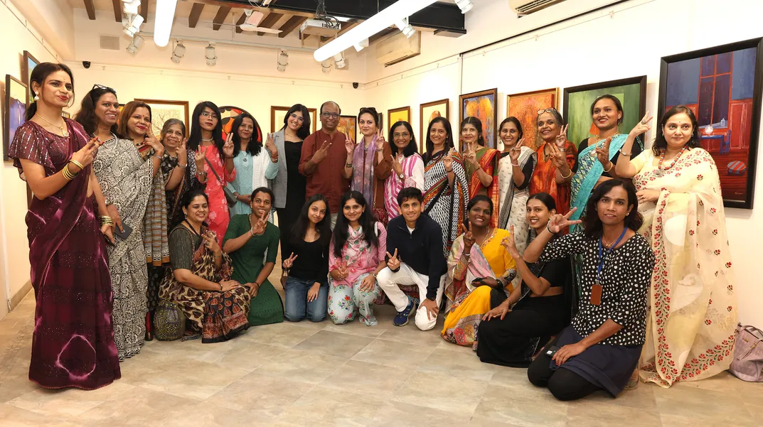 Raynah Hazari and Satyendtra Rane with all the participants at Falak Art Show at Cymroza Art Gallery