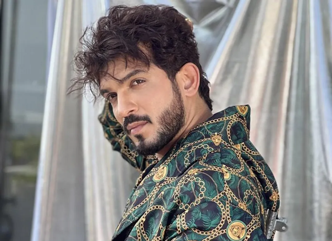 Arjun Bijlani opens up about recording his first ever song; says, “If ever  I get to host a singing reality show I would love to be a part of it” :  Bollywood