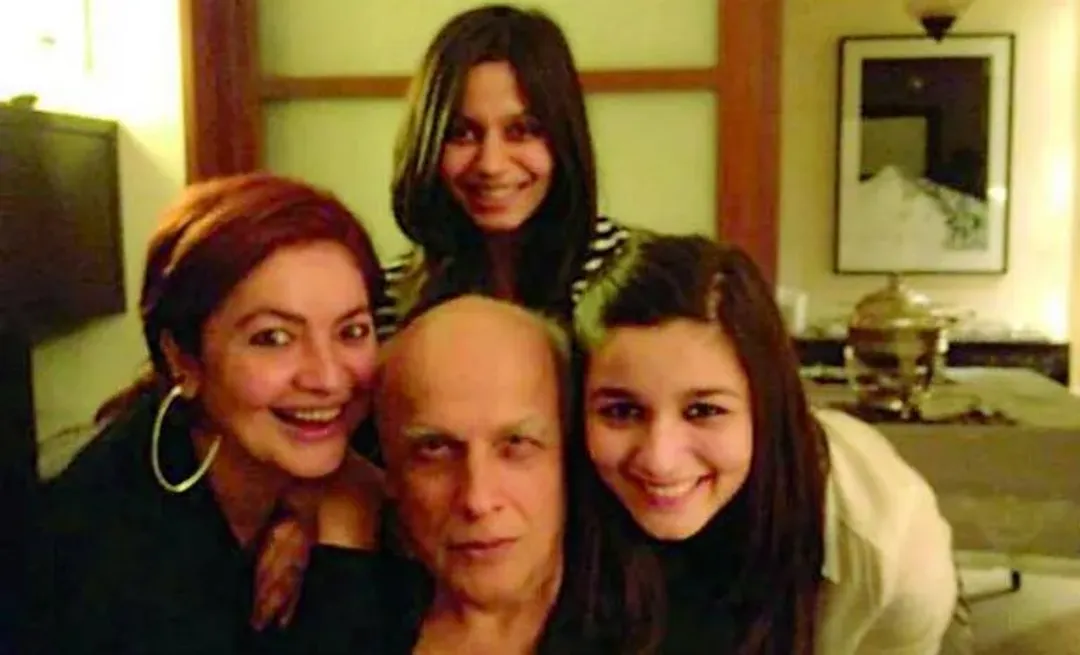 Mahesh bhatt and Pooja Bhatt 