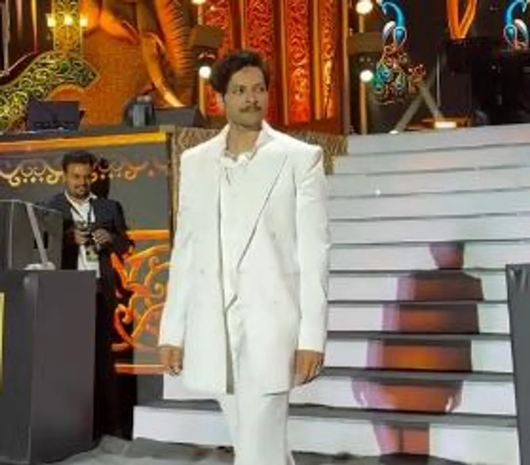IIFA: Ali Fazal stuns netizens with imitation of Aditi Rao Hydari's viral Gajagamini walk
