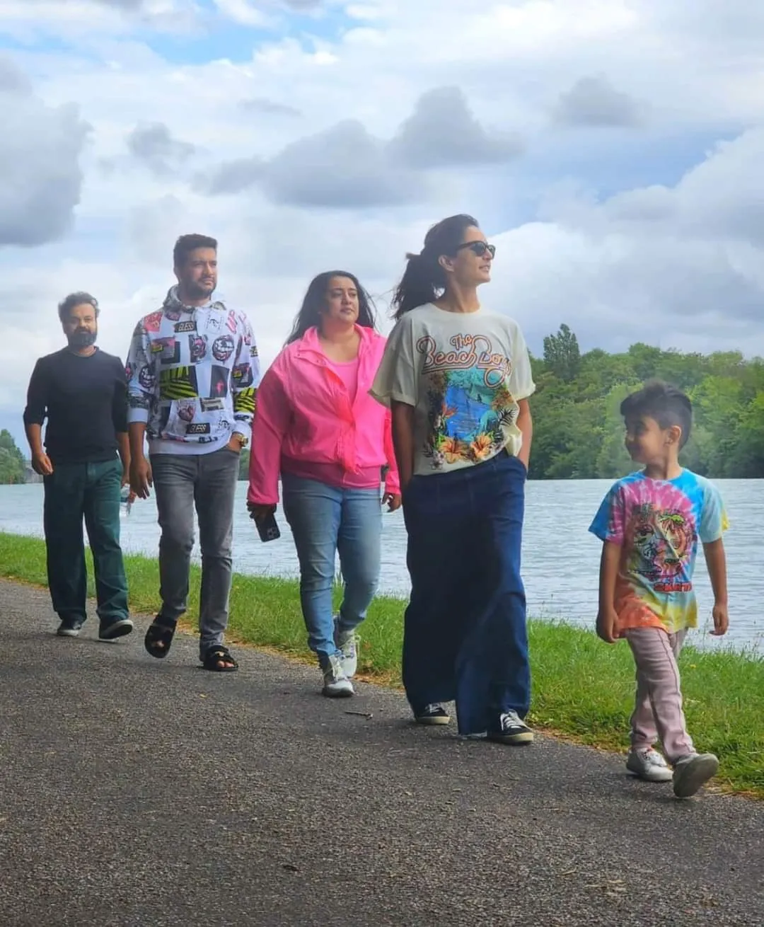 Manju Warrier Kunchacko Boban Pisharody