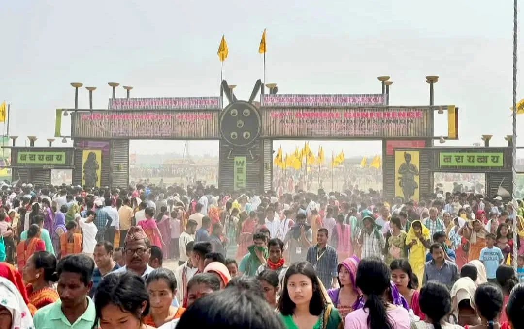 এবছুৰ অধিবেশনত ৰাইজৰ ভিৰ