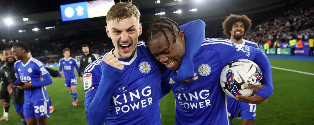How Leicester City promoted back to English Premier League in their first attempt?