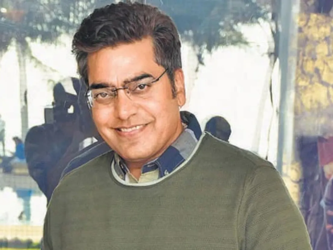 Ashutosh Rana 56th Birthday when Mahesh Bhatt threw actor out from his film  set lesser known facts | Ashutosh Rana's birthday: आशुतोष राणा को महेश भट्ट  ने निकाला था सेट से बाहर,