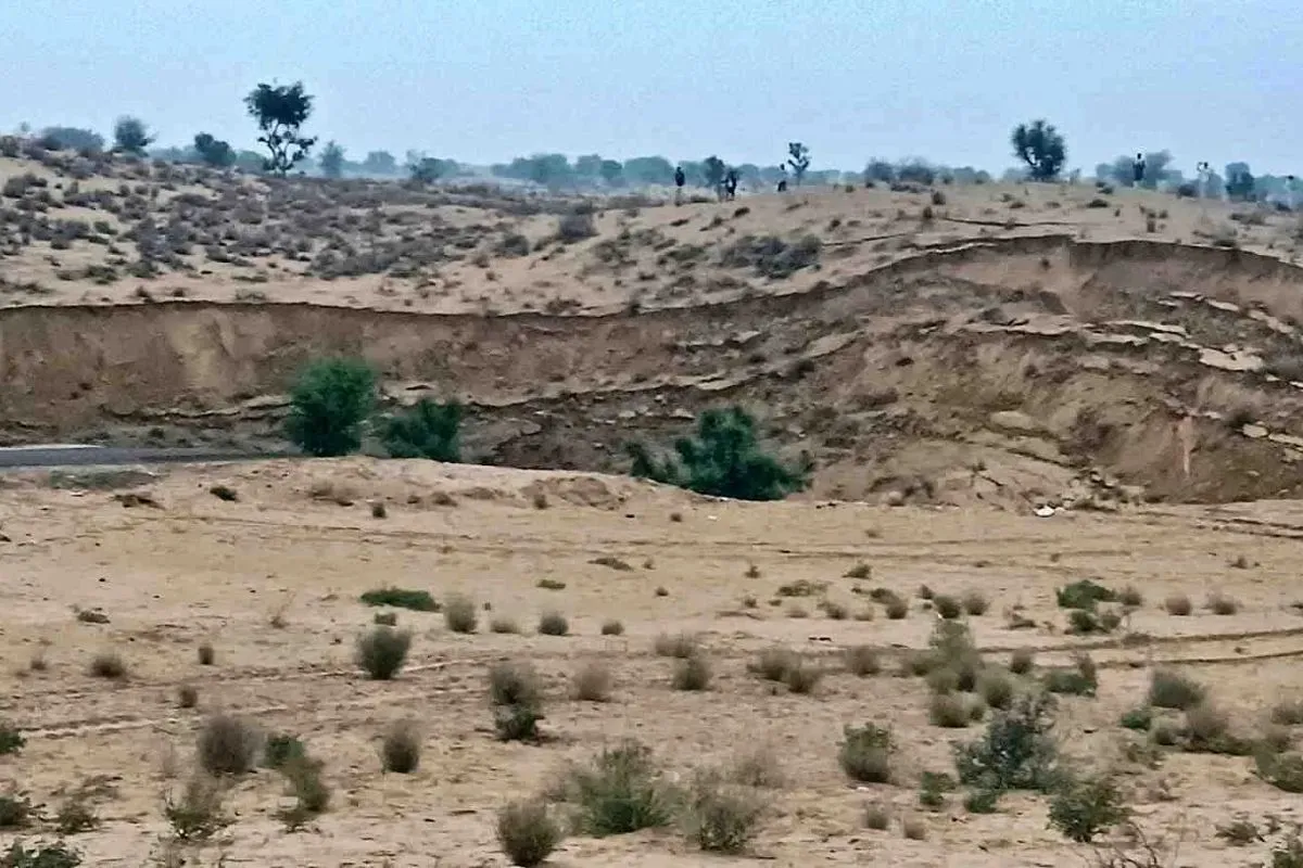 incident of land subsidence in the desert area