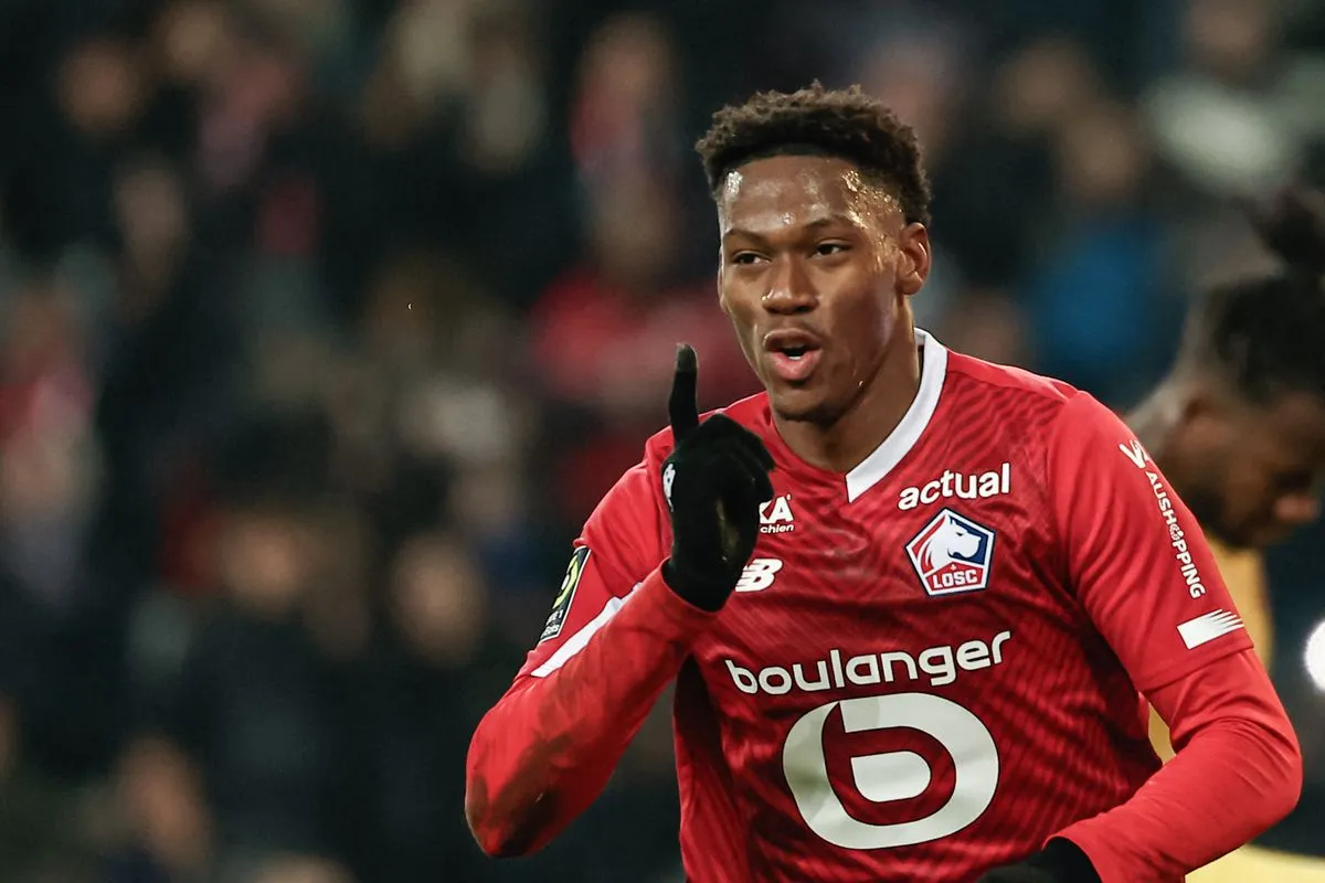 Who is leading the 2024-25 European Golden Boot race? - sportzpoint.com