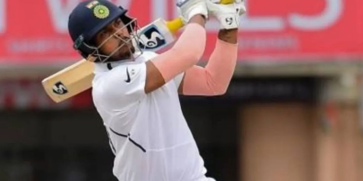  Umesh Yadav scored a century in Ranji Trophy 2015-16 match against Odisha