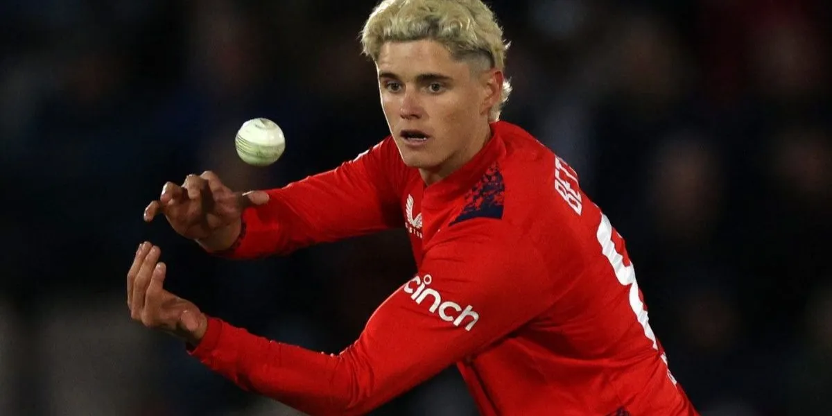  RCB player Jacob Bethell played unbeaten innings of 50 runs in 37 balls against new zealand