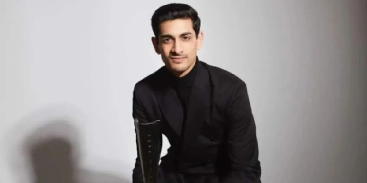  Aryaman Birla 