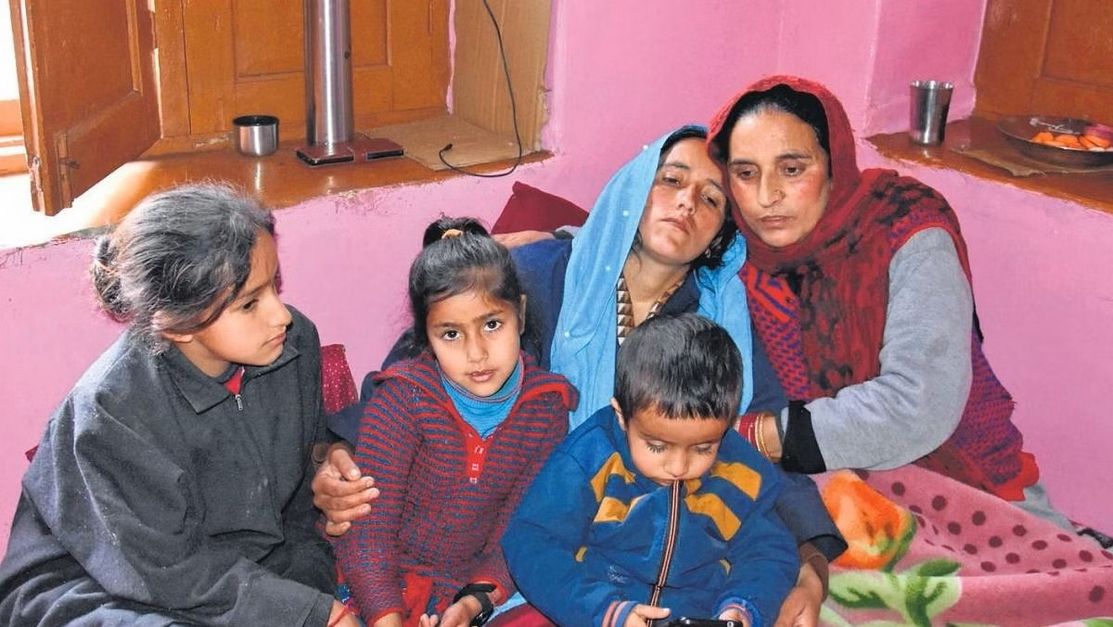 Kashmiri Pandit's wife thanks security forces for elimination of
