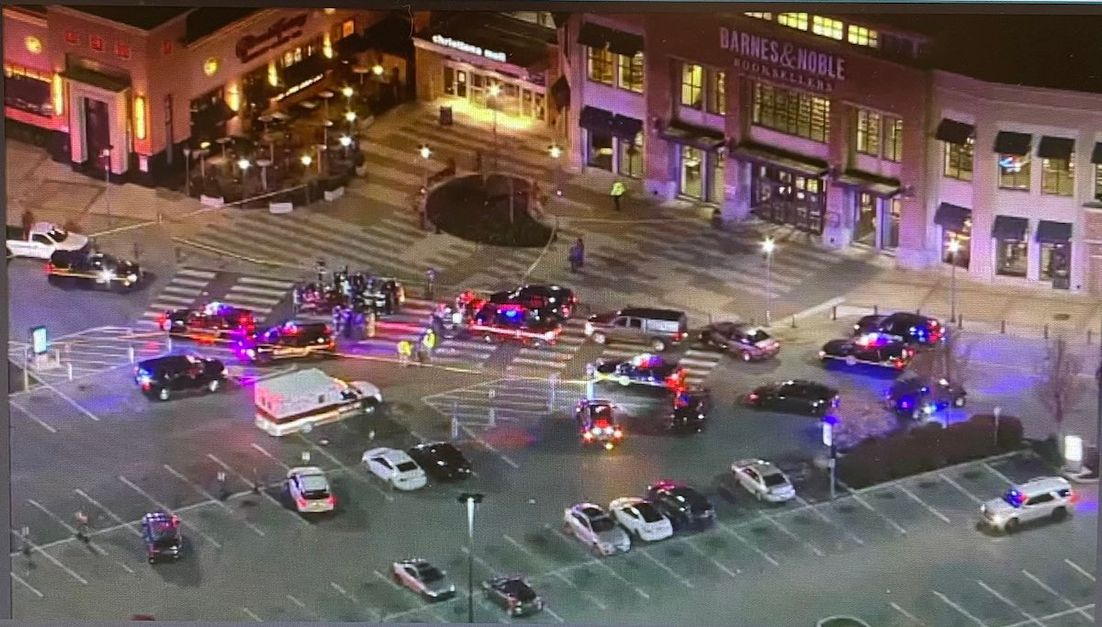 Three injured in Delaware mall shooting