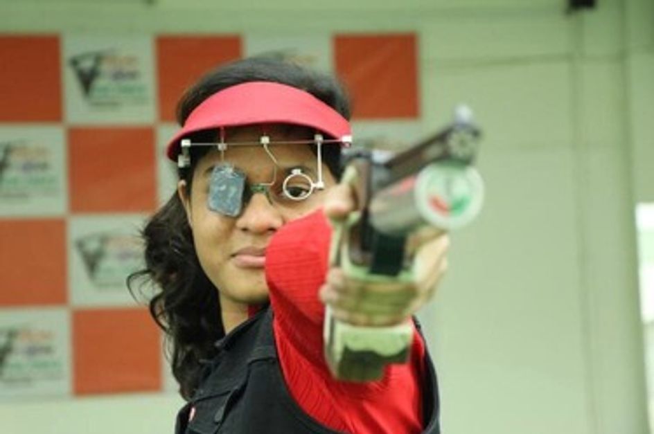 Issf Jr World Cup Mahima Agarwal Bags Silver In Team Event