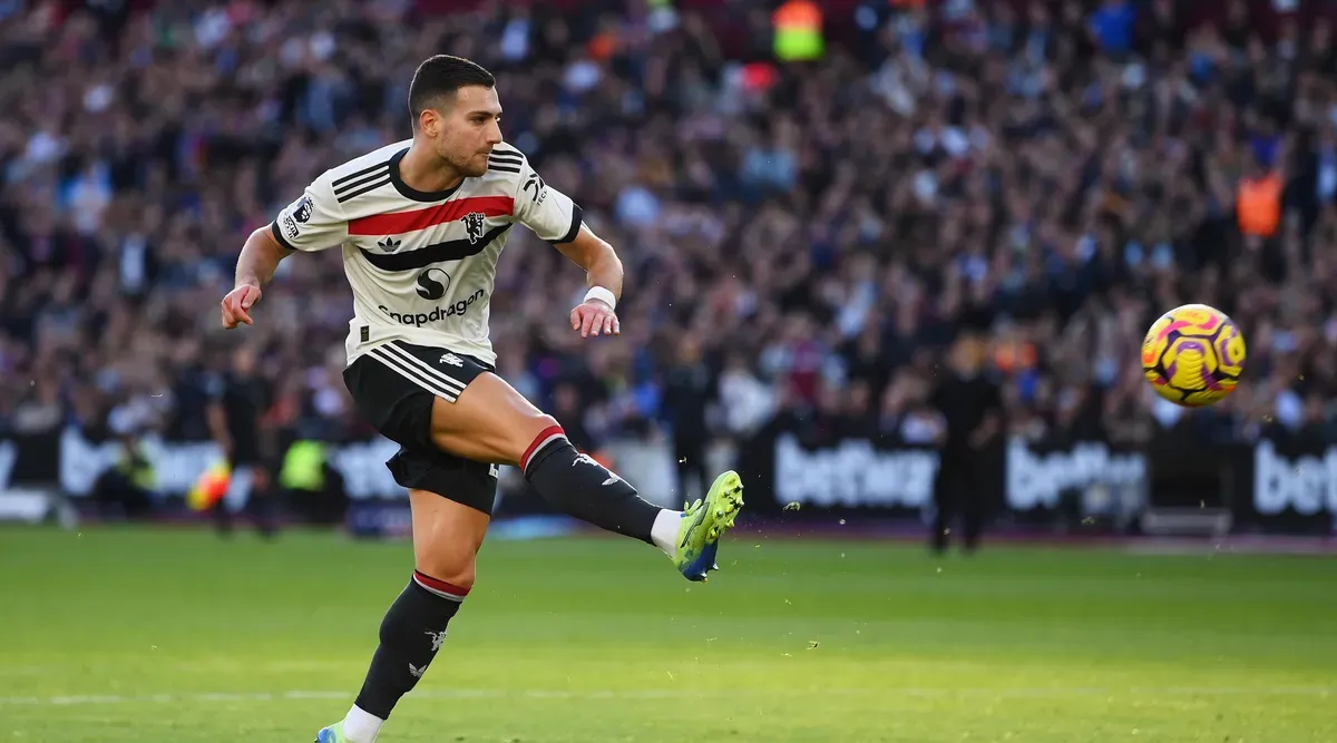 West Ham United vs Manchester United Premier League 2024-25 live scores, news and updates - sportzpoint.com