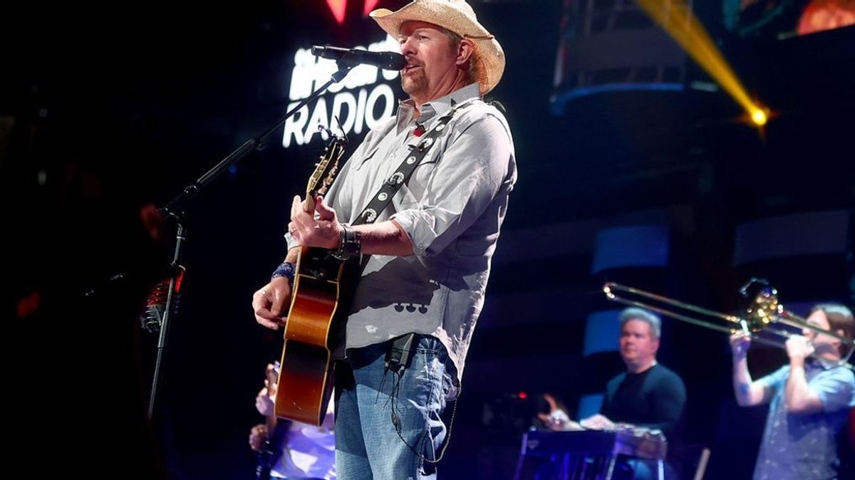 Toby Keith tributes: Country music world grieves singer after he died  'surrounded by family