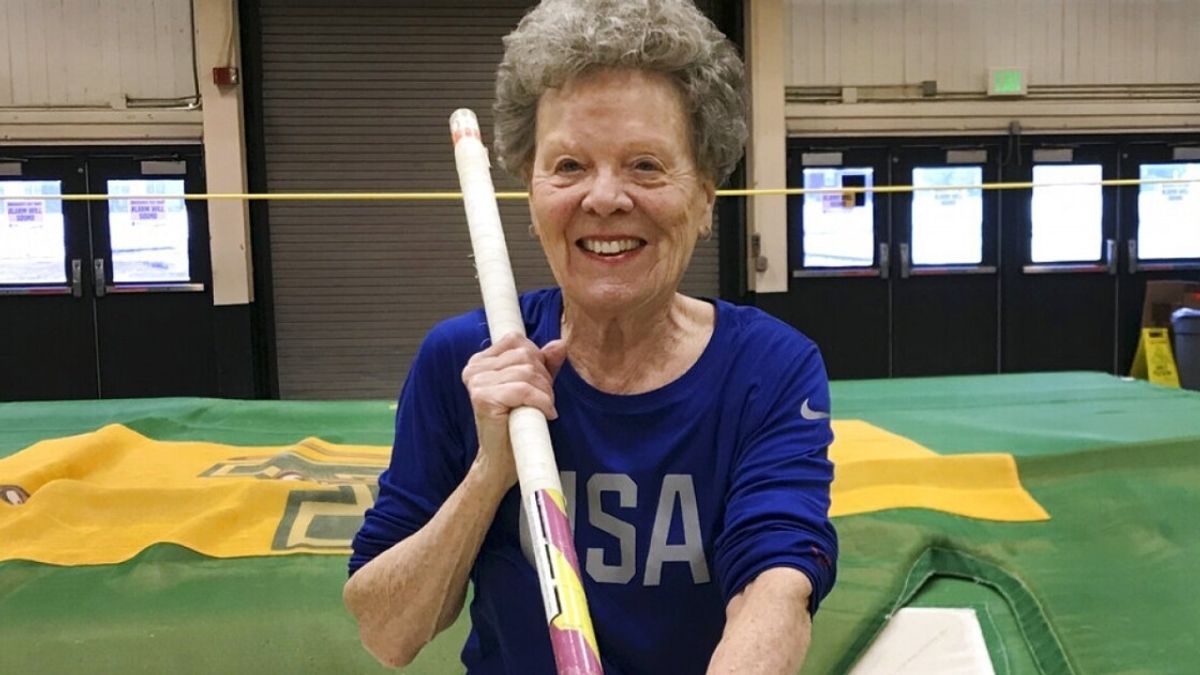 ଫ୍ଲୋ ମାଇଲର୍ଙ୍କ ବିଜ୍ଞାପନ ବାର୍ଦ୍ଧକ୍ଯ଼ ବିଷଯ଼ରେ ଷ୍ଟେରିଓଟାଇପ୍ ଭାଙ୍ଗିଥା