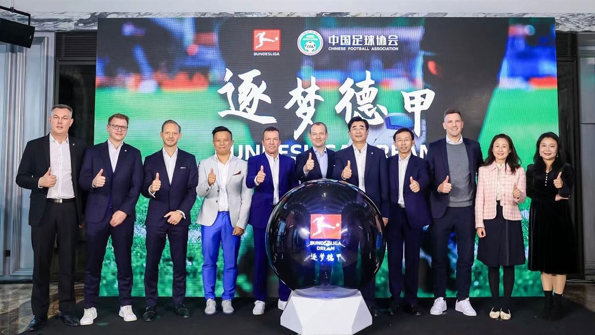 Der VfB Stuttgart fördert den kulturellen Austausch mit der Initiative „Bundesliga Dream“ und fördert die deutsch-chinesischen Fußballbeziehungen