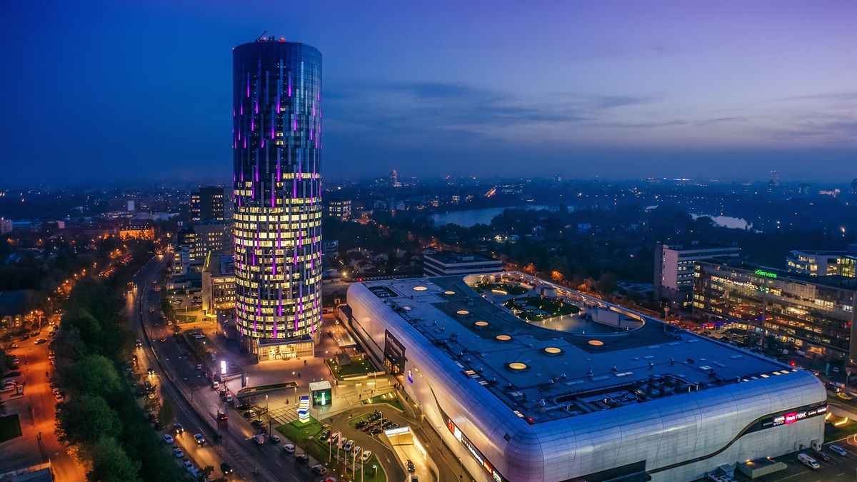 Blankfactor stabilește ritmul pentru locul de muncă al viitorului cu un birou permanent în Skytower din România