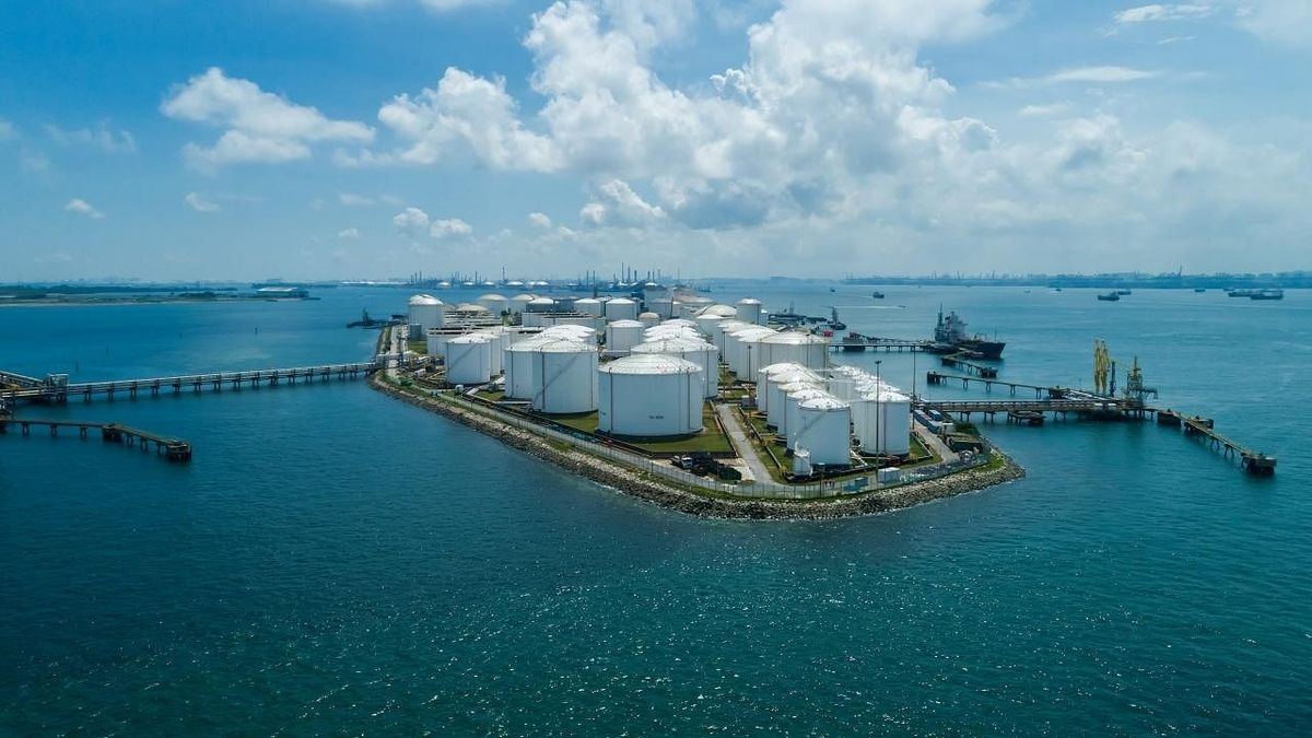 Vopak Pioneers Marine Biofuel Storage in Singapore, Fueling a Greener Shipping Future