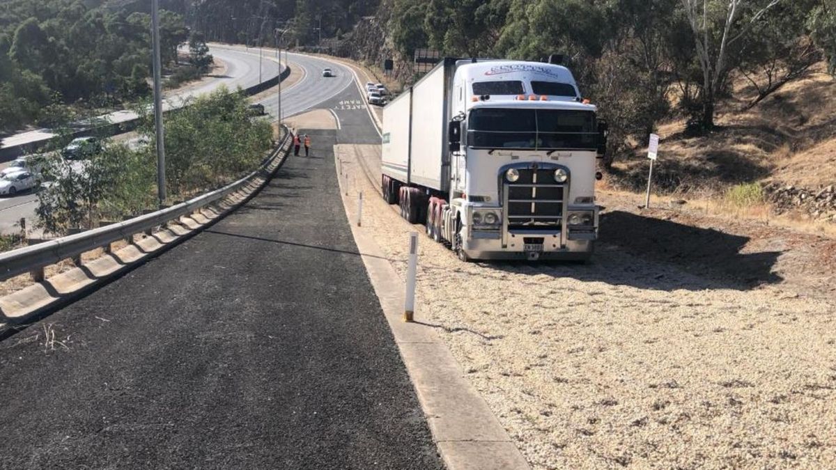 B-Double Truck Driver Fined for Dangerous Driving and Brake Defects on South Eastern Freeway B-Double Truck Driver Fined for Dangerous Driving and Brake Defects on South Eastern Freeway