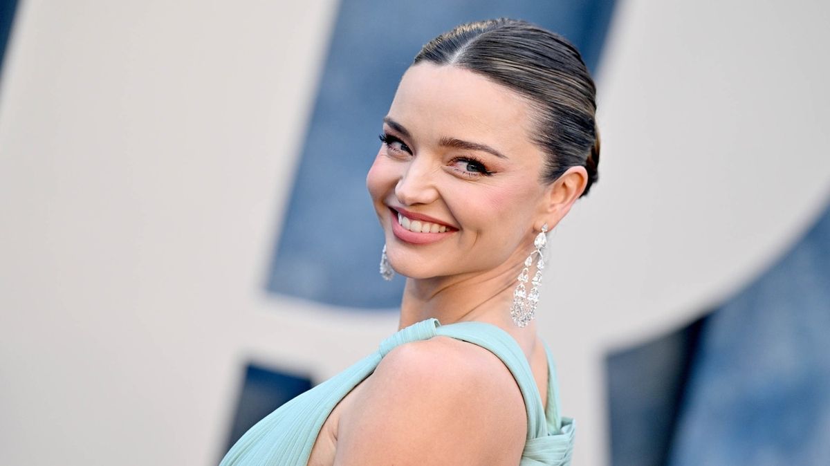 Miranda Kerr Talks Motherhood Struggles, Family Privacy, and Bumpsuit ...