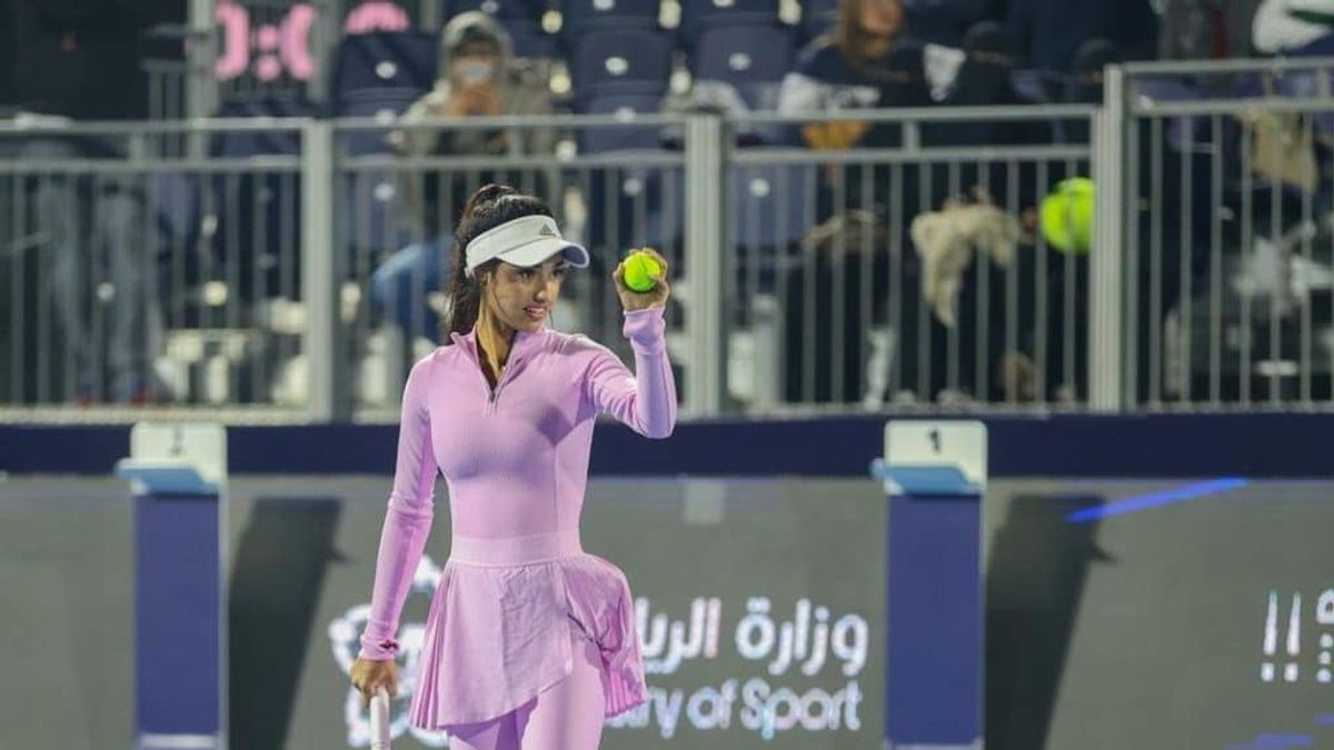 يعيد تعريف رياضة التنس العربي ويلهم جيلاً جديداً