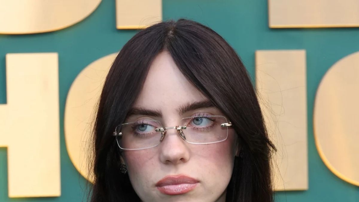 Billie Eilish Says She Lost Her Identity in Her Hair Transformations