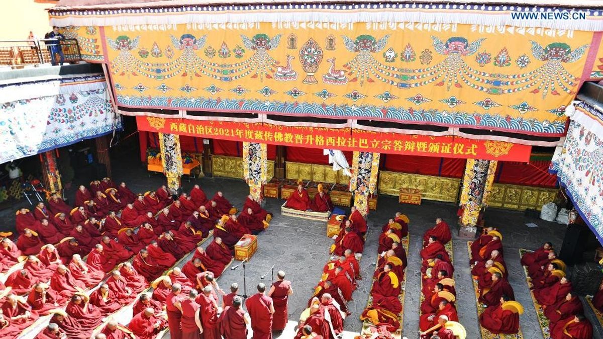Twelve Monks Earn Top Tibetan Buddhism Degree at Historic Jokhang Temple Ceremony