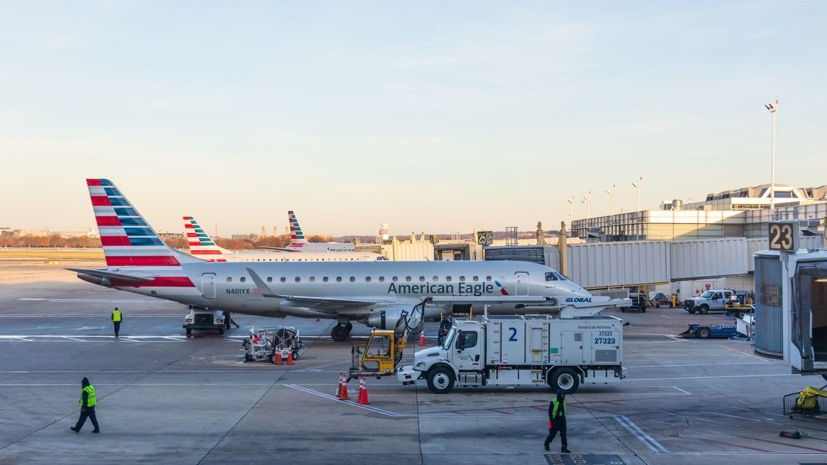 US Mainline Airlines Opt for Regional Partners: Strategy Behind Outsourcing Flights