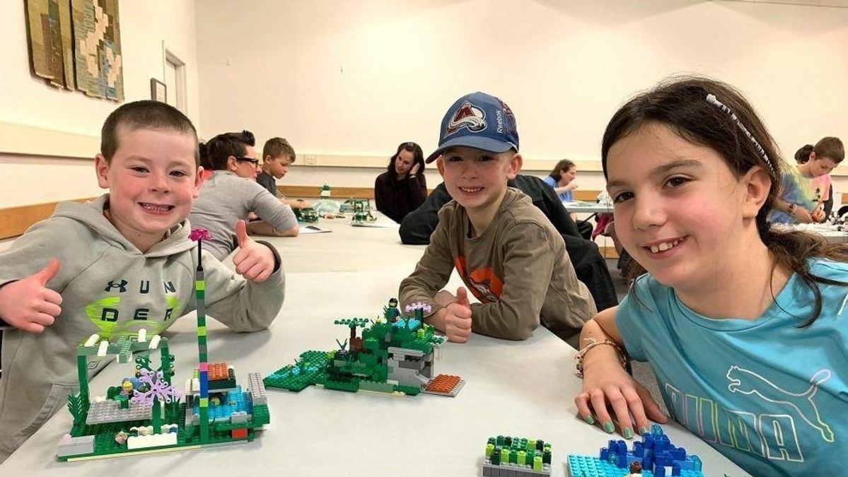 Owen Sound Library Unveils Enriching Youth Week Crafts, Dance, Magic Await