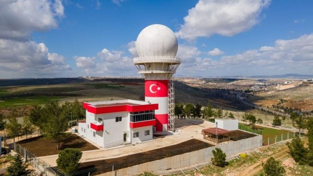Türkiye'nin ilk yerli sivil gözetleme radar sistemi, Gaziantep Havalimanı'nda görücüye çıktı