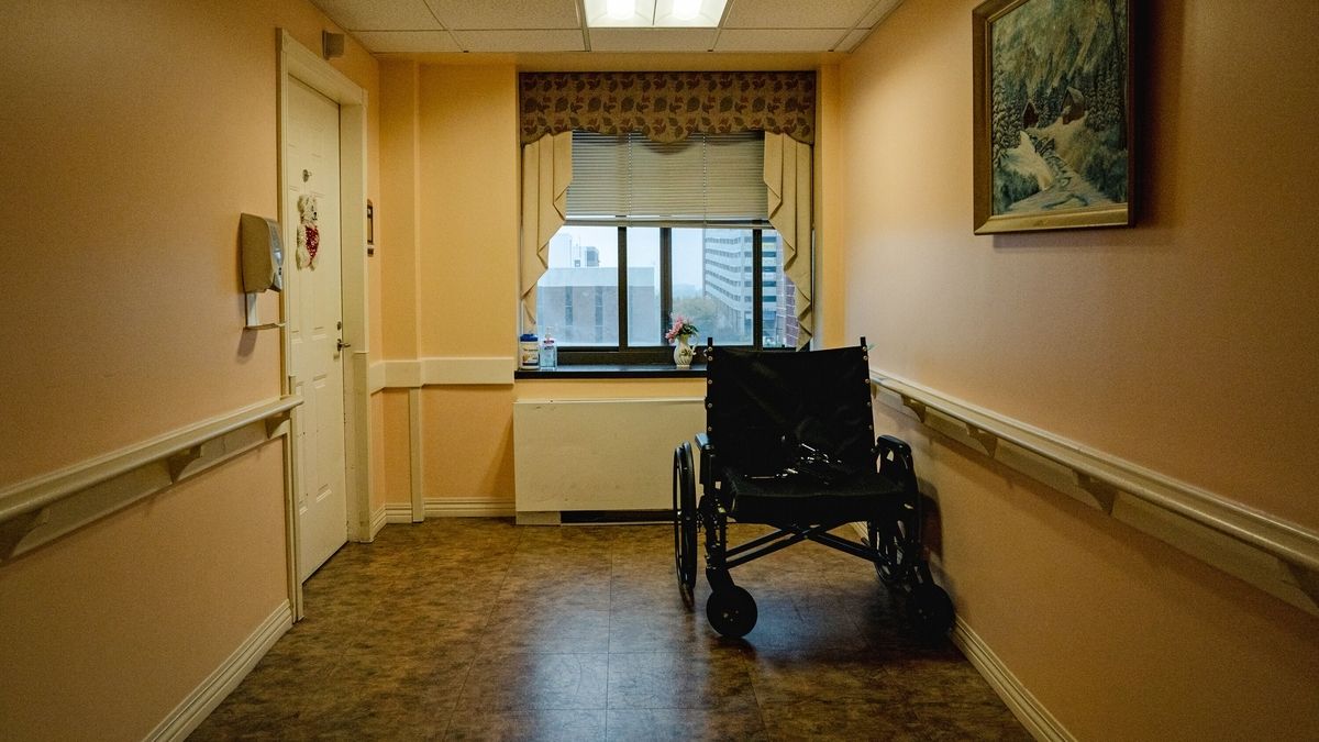 Nursing Homes Face Persistent Challenges: Staff Shortages, Infection ...