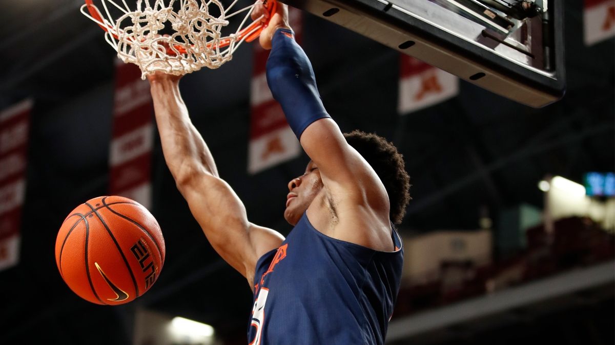 UTSA Roadrunners And Temple Owls Face Off In A Crucial AAC Basketball Game