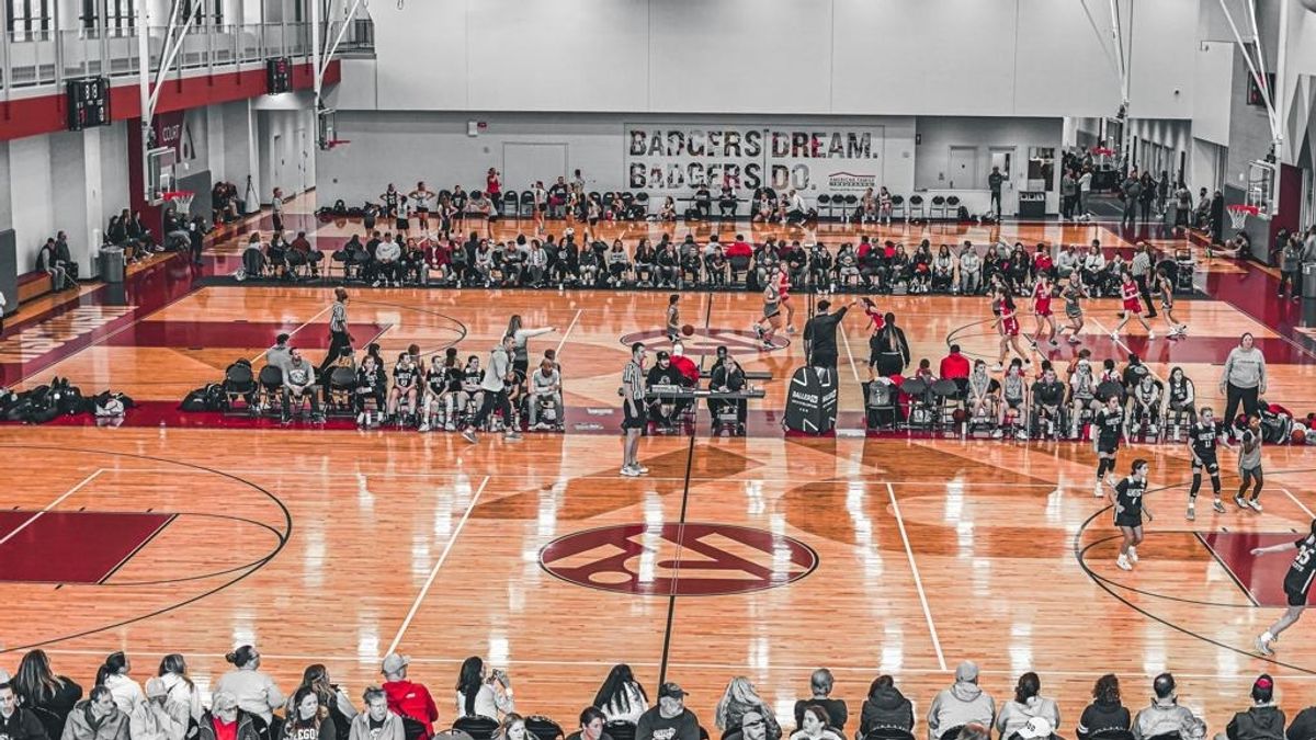 Wisconsin High Schools Dive into Winter Sports Tournaments Wrestling