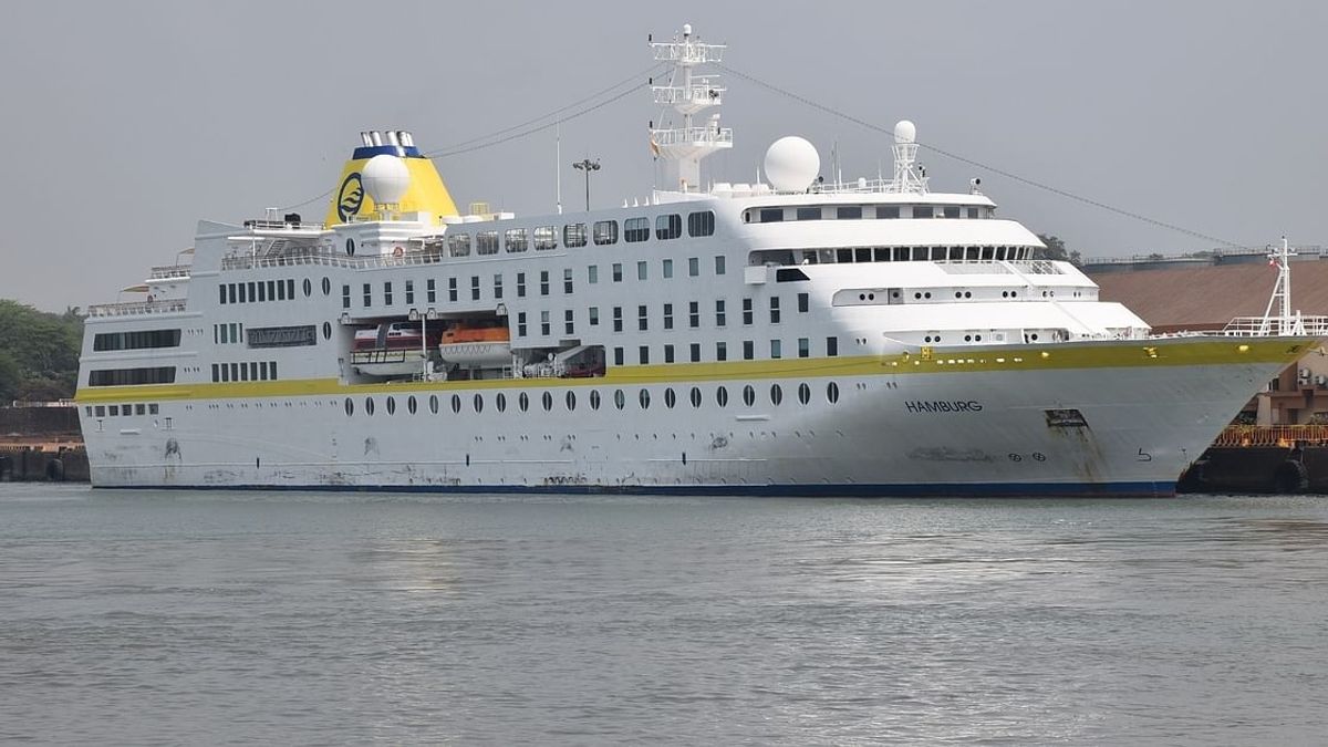 MS Hamburg Marks Fifth Cruise Arrival This Season at New Mangalore Port with 270 Passengers